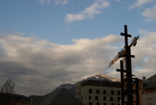 Croix du Nivolet sur l'horizon